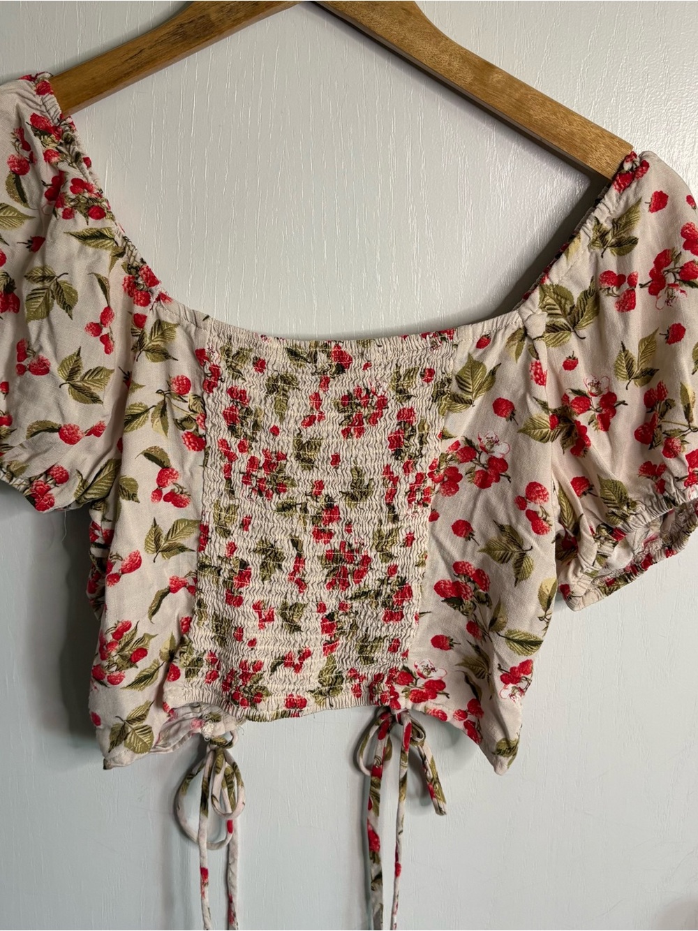 Meraki Sz M Strawberry Smocked Cropped Puff Sleeve Hook Front Corset Blouse Boho - Picture 3 of 6